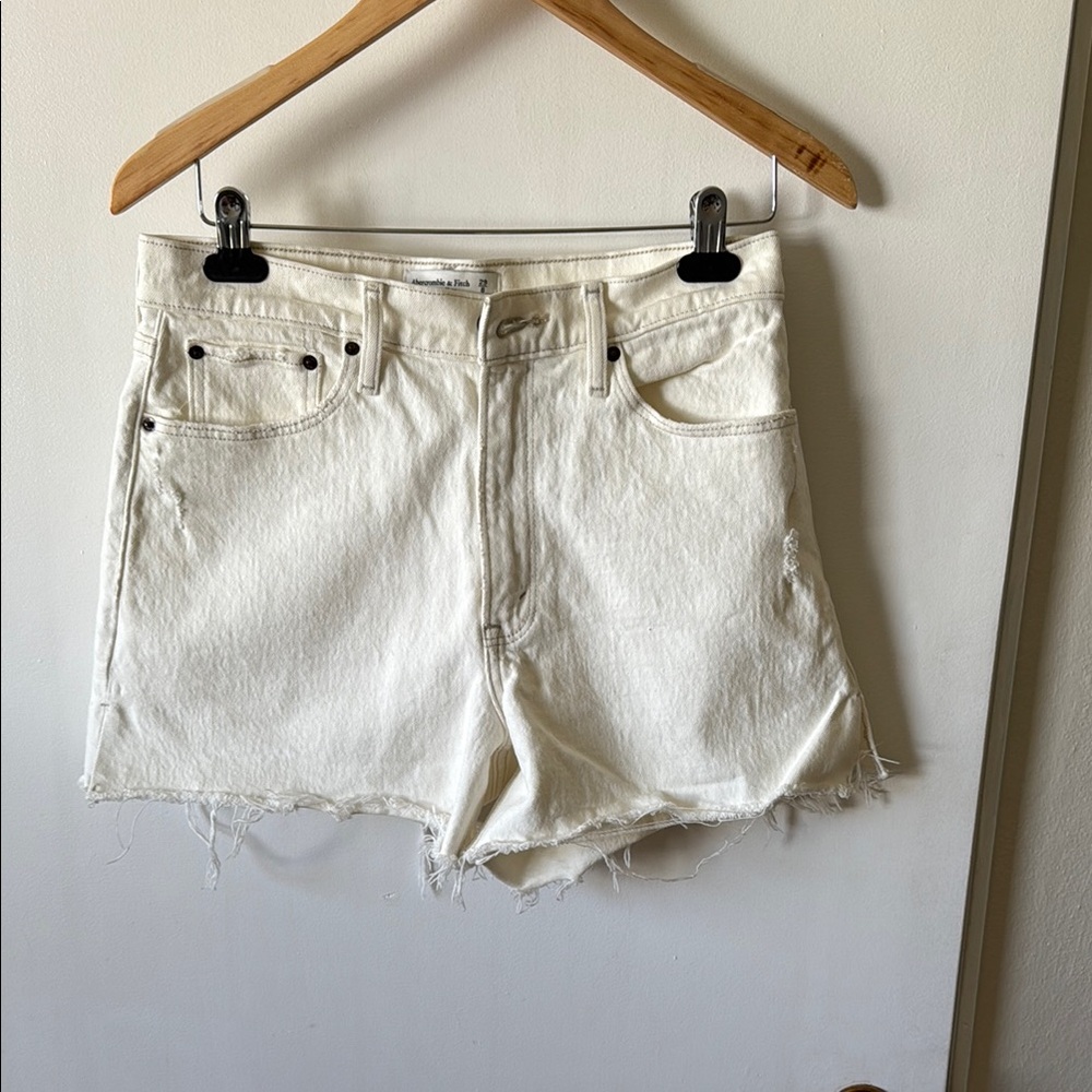 Abercrombie & Fitch Mom Short 4” Curve Love